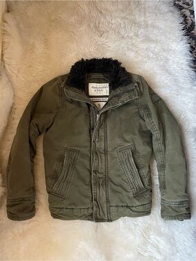 Vintage | Rare Abercrombie & Fitch Adirondack Faux Fur green men’s jacket